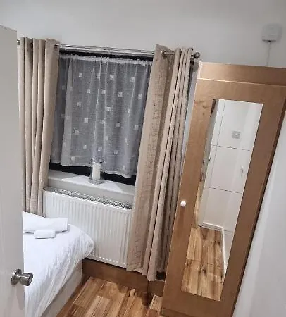 Beautiful Rooms With Free On Street Parking In Sydenham London Exterior photo