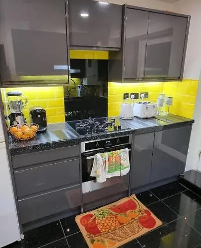 Beautiful Rooms With Free On Street Parking In Sydenham